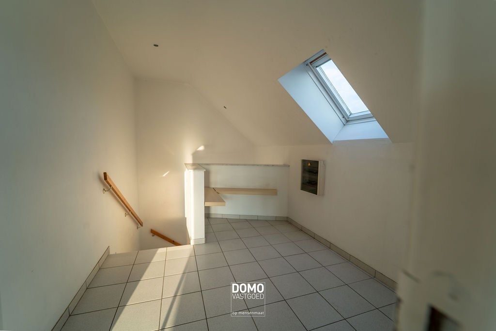 Instapklaar appartement met garage, rustig gelegen. foto 3