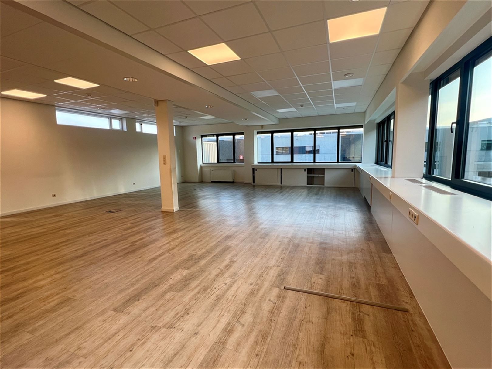 Kantoren op uitstekend bereikbare ligging  foto 5