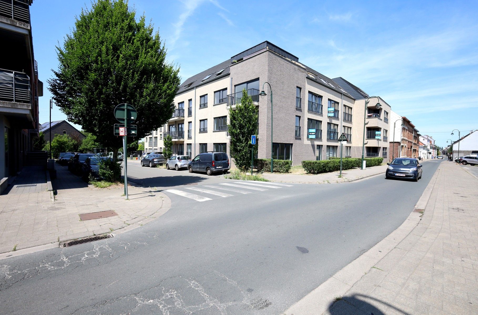 Lichtrijk appartement met terras foto 12