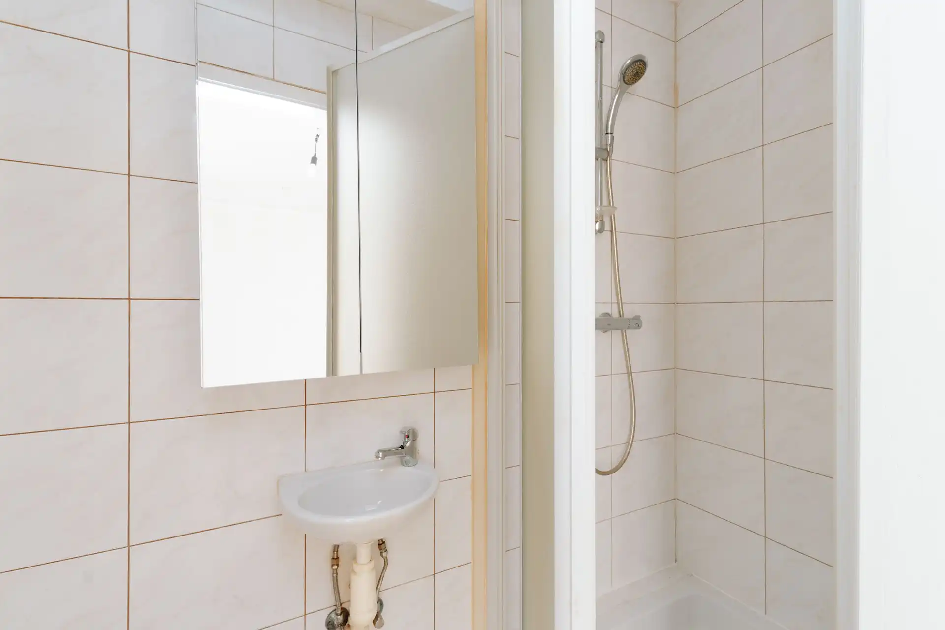 Gelijkvloers appartement met terras en kelderberging foto 6