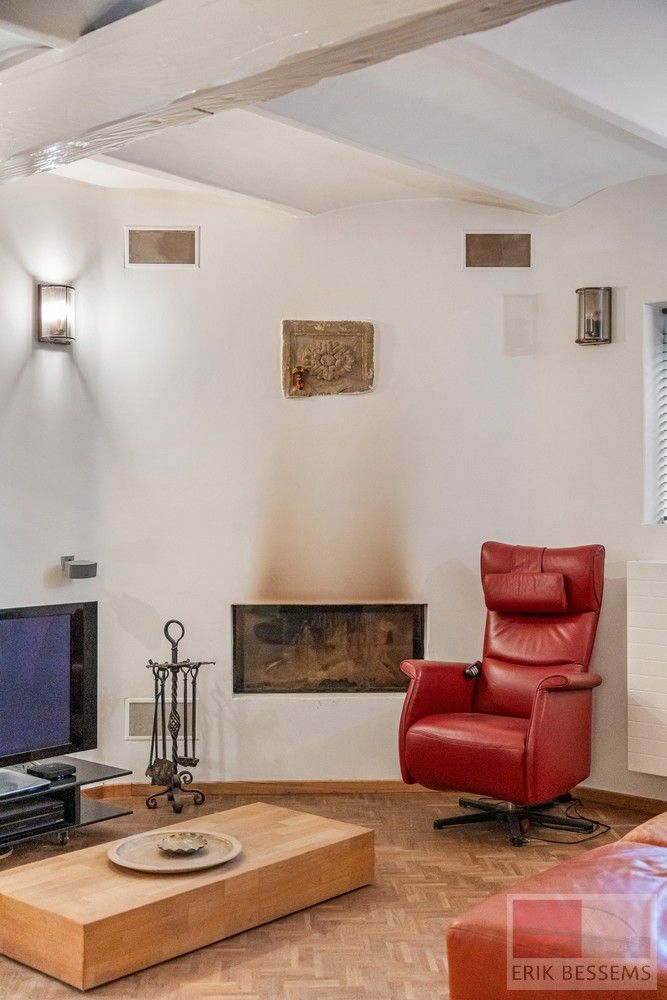 Prachtige gezinswoning met historie, 3 slaapkamers, royale badkamer en een super gezellige woonkamer met een woonoppervlakte van ca. 150m² foto 6