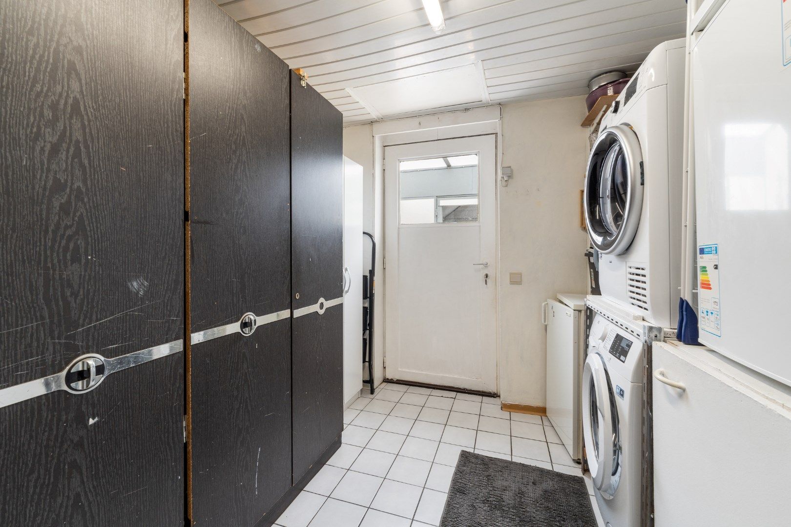 Te renoveren hoekwoning met 3 slaapkamers!  foto 22