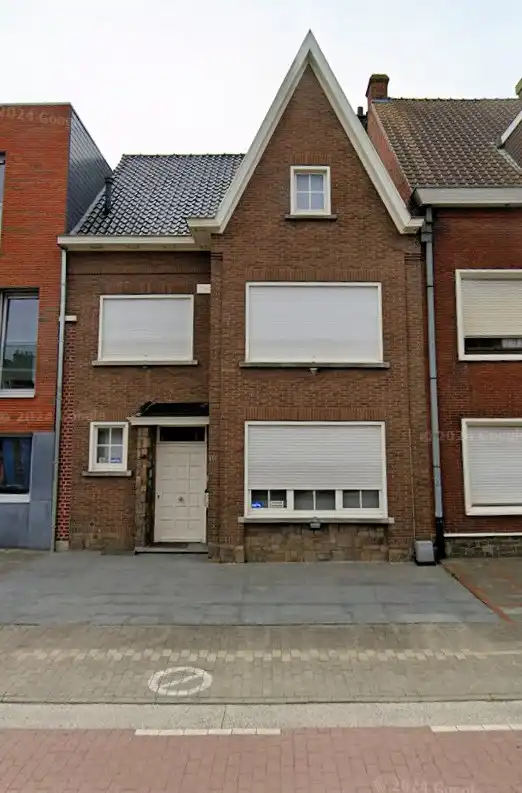 Ruime gezinswoning te huur centrum Roeselare foto 24