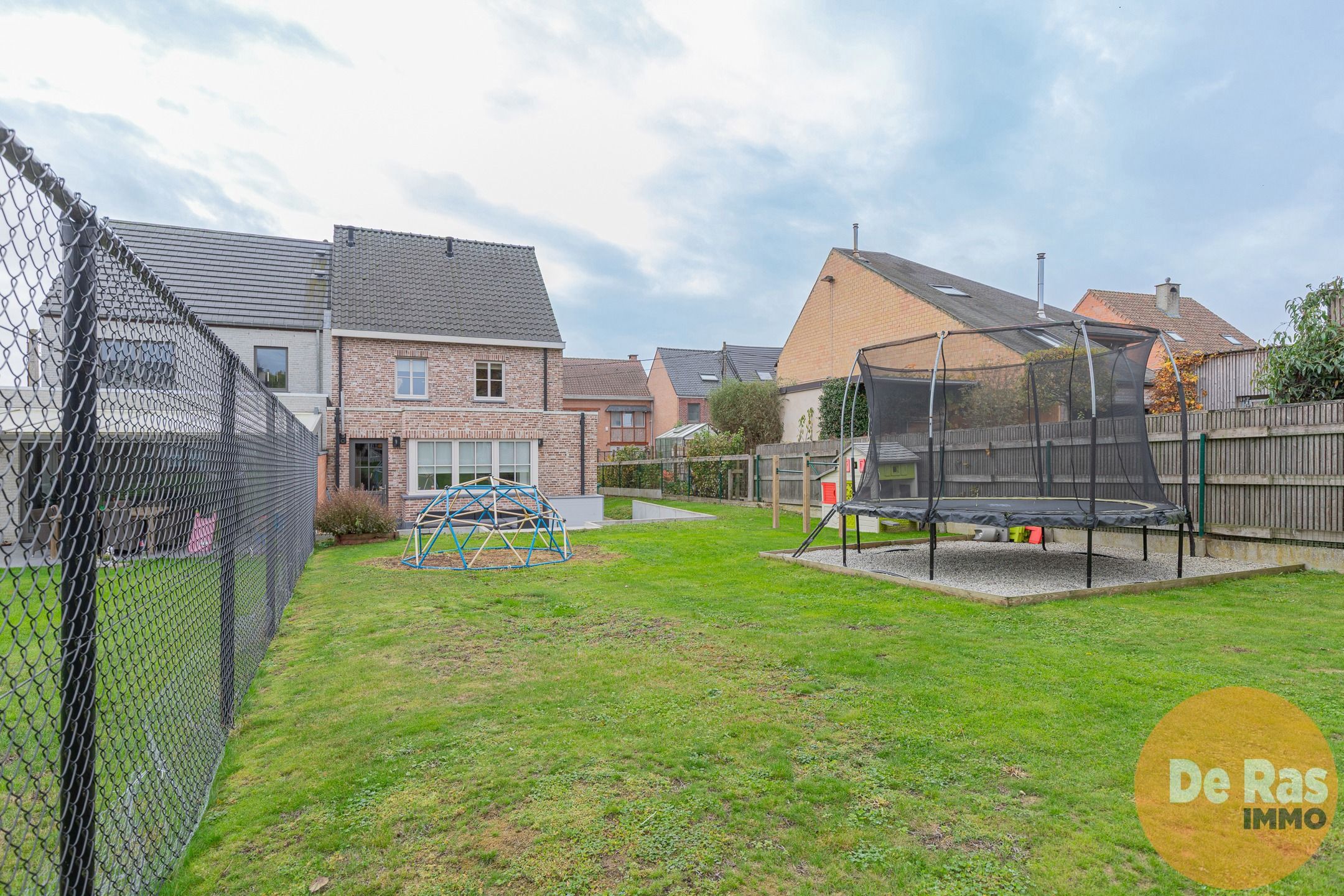 KERKSKEN - Recente nieuwbouwwoning met 4 slpk en tuin! foto 19