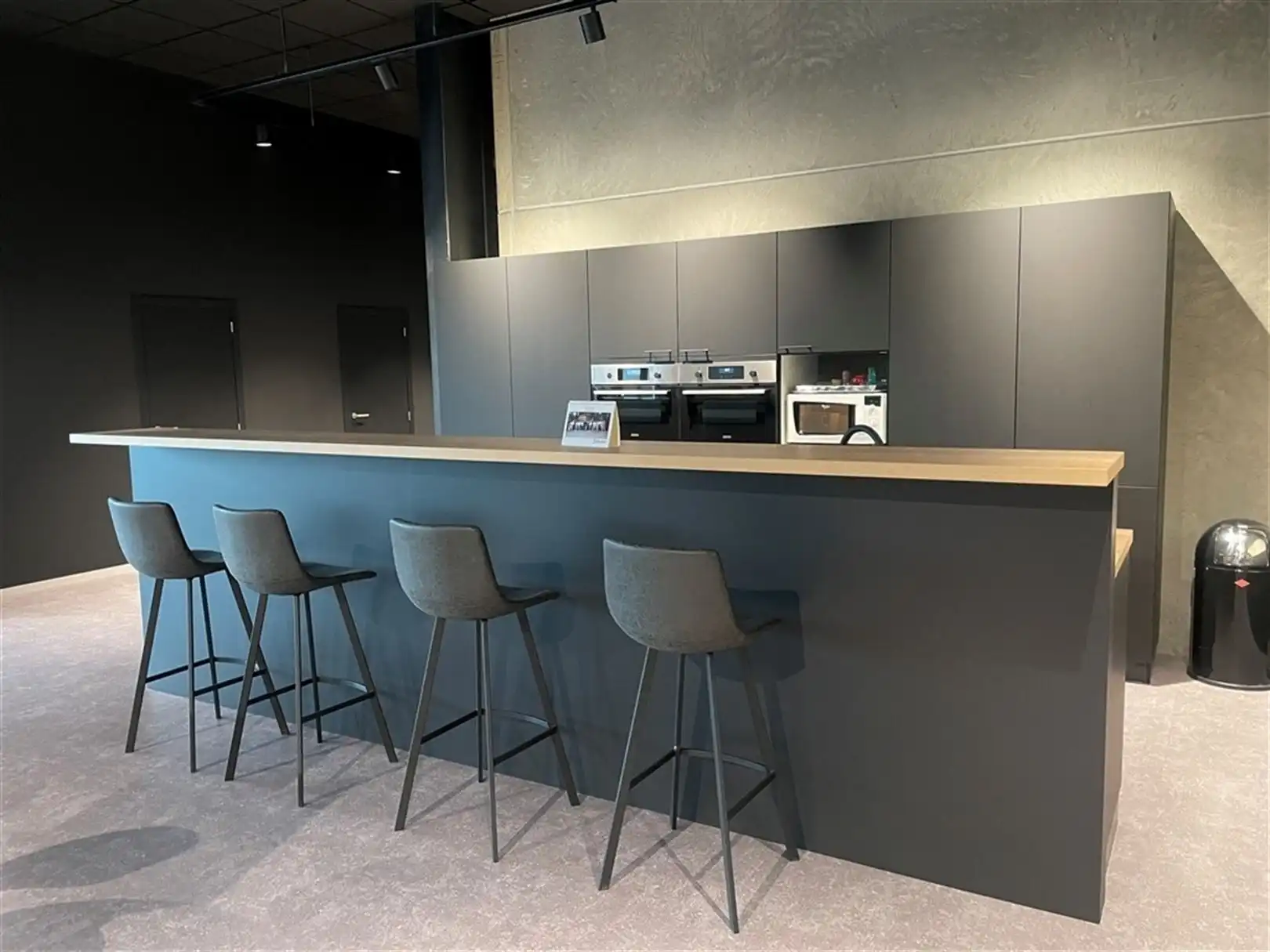 Moderne instapklare kantoren op strategische locatie in Kortrijk foto 15