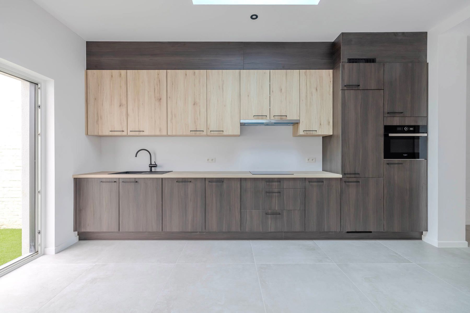 Gerenoveerde woning met 3 slpk, tuin en parking foto 6