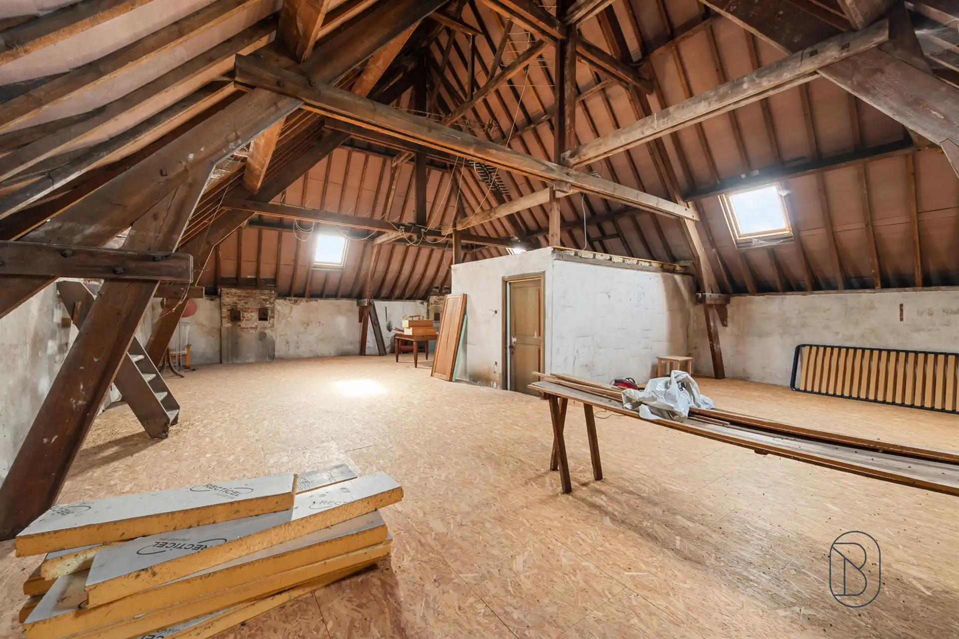 Imposante notariswoning met prachtige tuin! foto 38