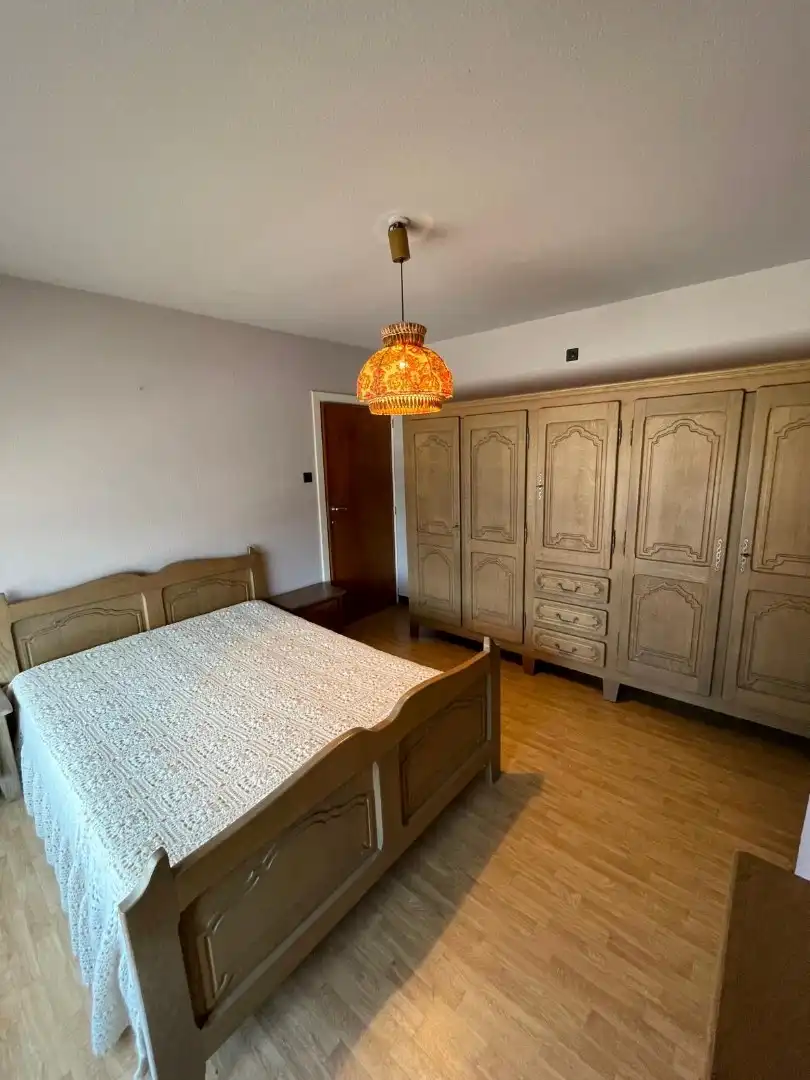 Verzorgde halfopen woning met 3 slaapkamers, garage en tuin nabij het centrum van Mol foto 16