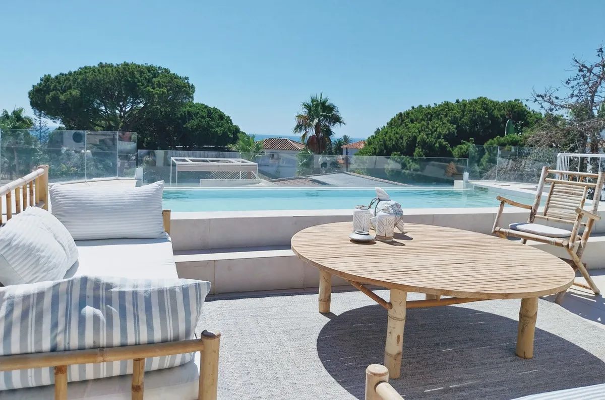 Unieke villa op wandelafstand van het strand in Marbesa: luxe wonen met uitzicht tot Gibraltar foto 18