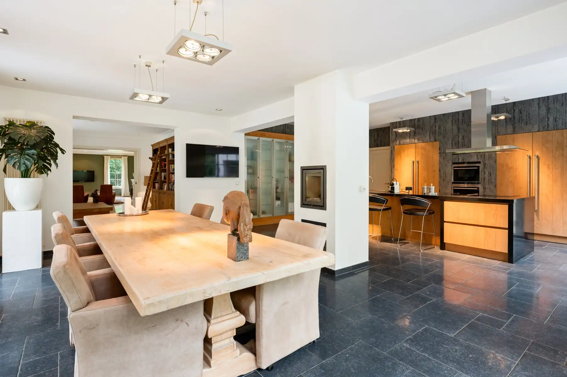 Exclusieve villa met parktuin foto 20