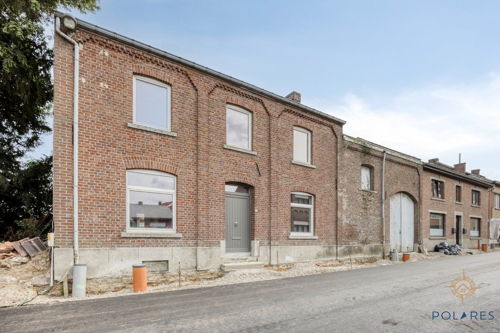 Hoofdfoto van de publicatie: Te renoveren hoeve in centrum Oplinter