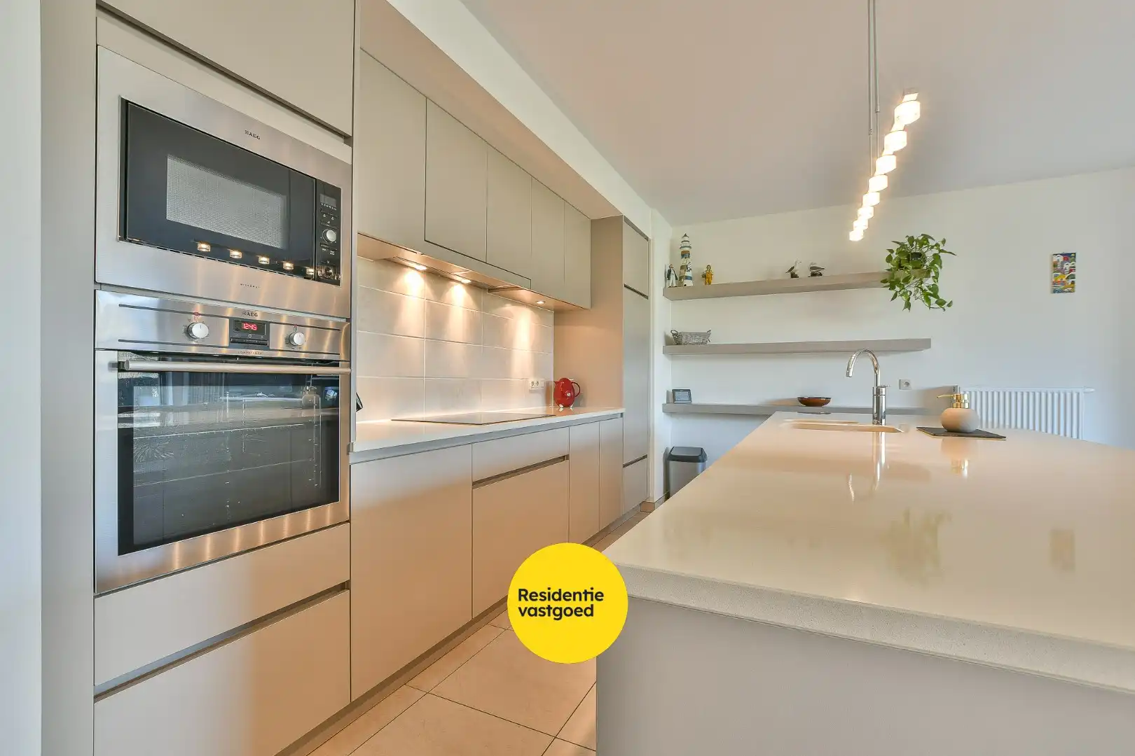 Luxueus afgewerkt 2-slaapkamerappartement met terrassen en tuin op toplocatie! foto 6