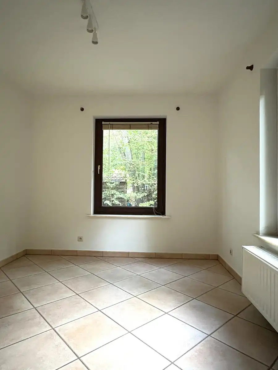 Ruime villa met 6 slaapkamers in groene omgeving foto 12