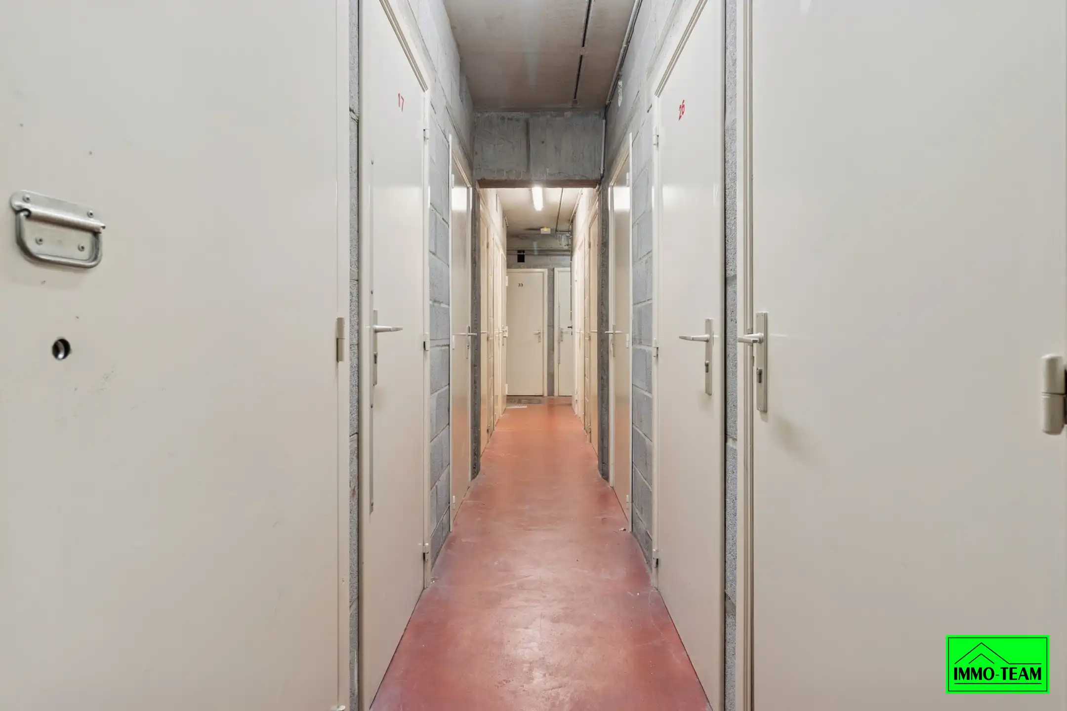 Aangenaam appartement met 2 slaapkamers en garage foto 17