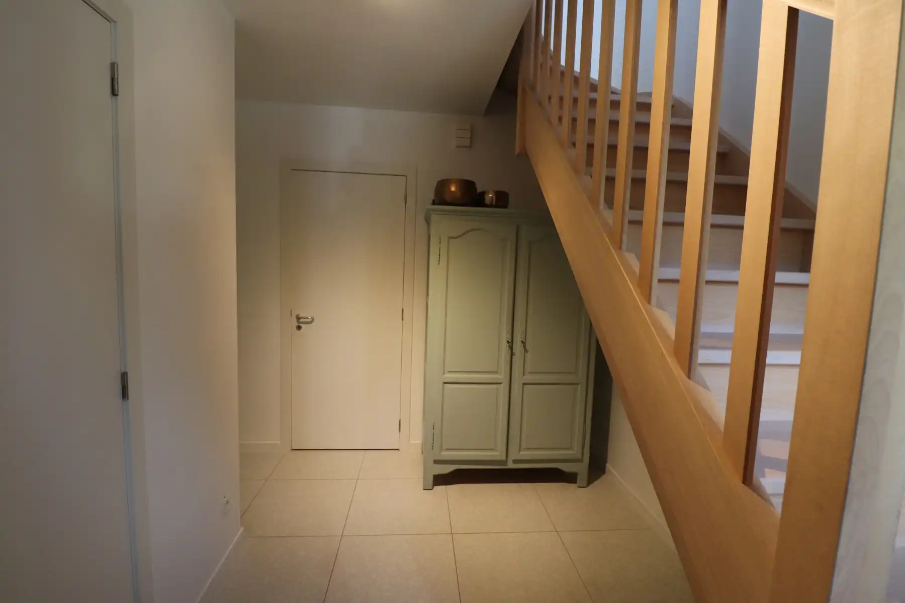 Charmante BEN-woning met 3 slaapkamers, zolder, terras met tuin en ondergrondse parking. foto 2