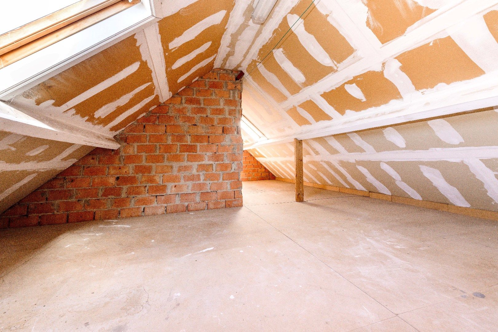 CENTRAAL GELEGEN WONING IN HARTJE MEULEBEKE MET 3 SLPKS | TUIN | GARAGE foto 16