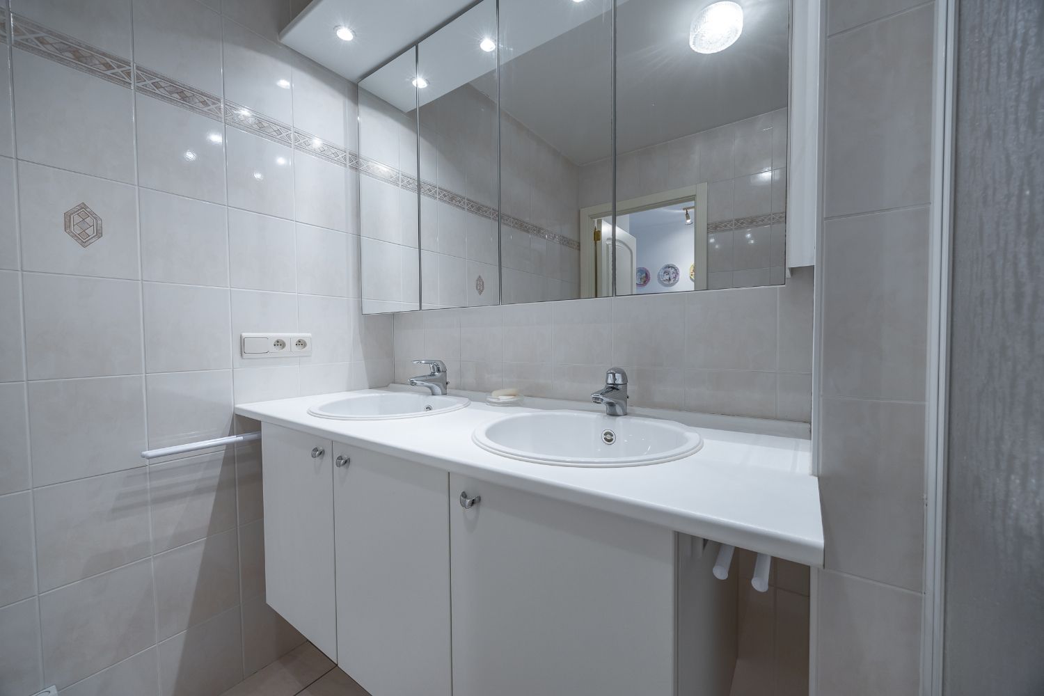 Instapklaar 2 slaapkamer appartement in het centrum foto 19