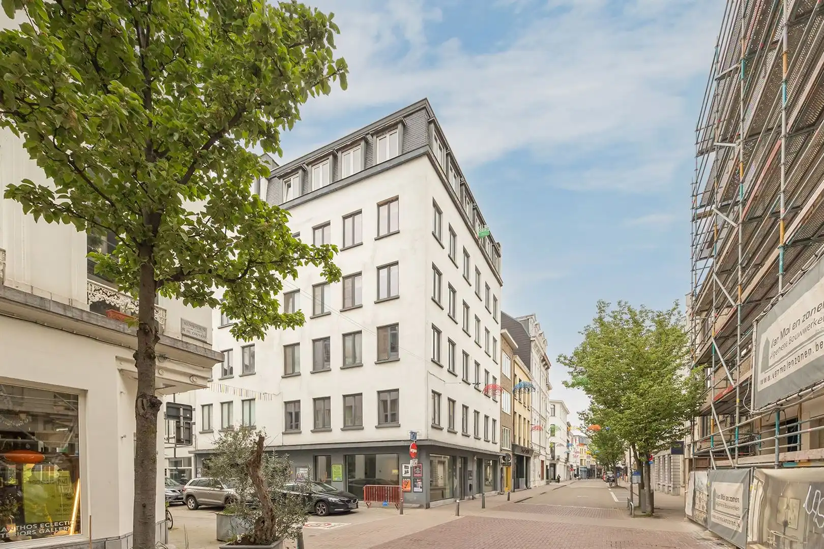 Gerenoveerd appartement in de gezellige Kloosterstraat foto {{pictureIndex}}