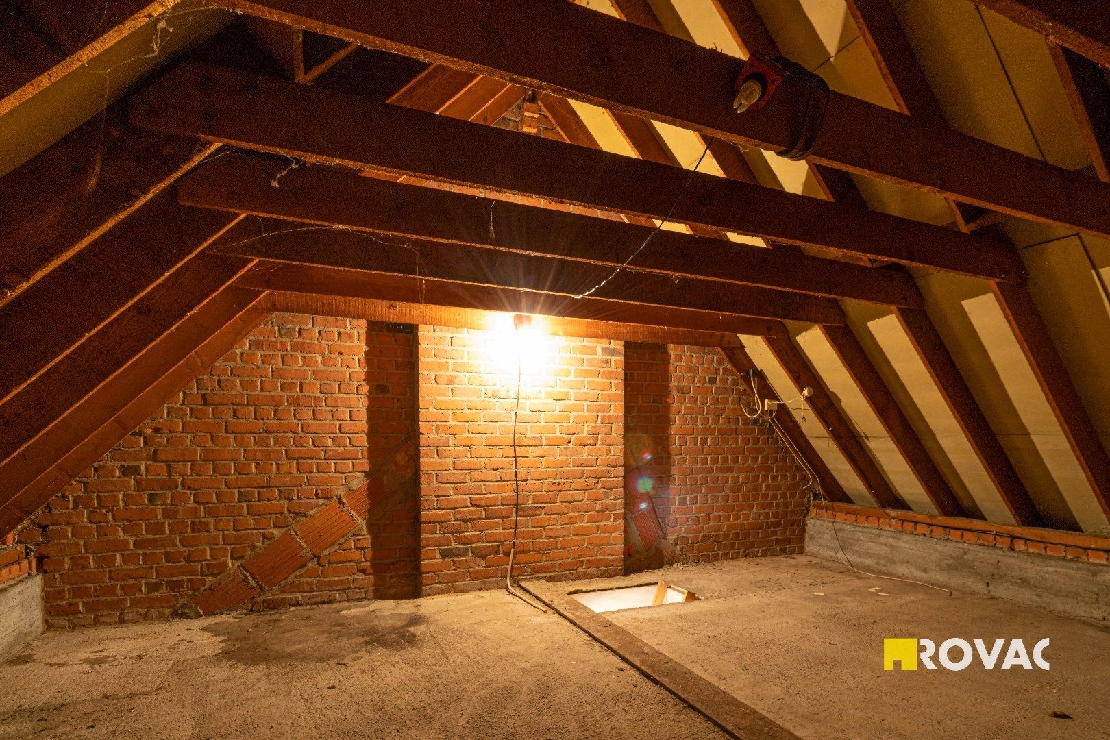 Bel-étagewoning met garage in centrum Izegem foto 18