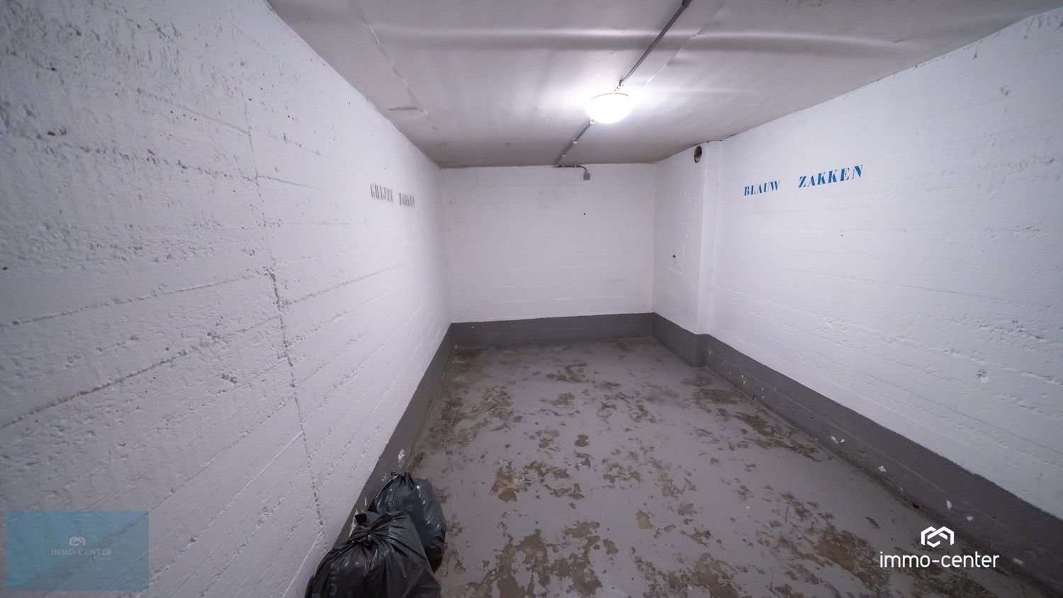 Ruim appartement met 4 slaapkamers en 3 terrassen in hartje Genk! foto 21