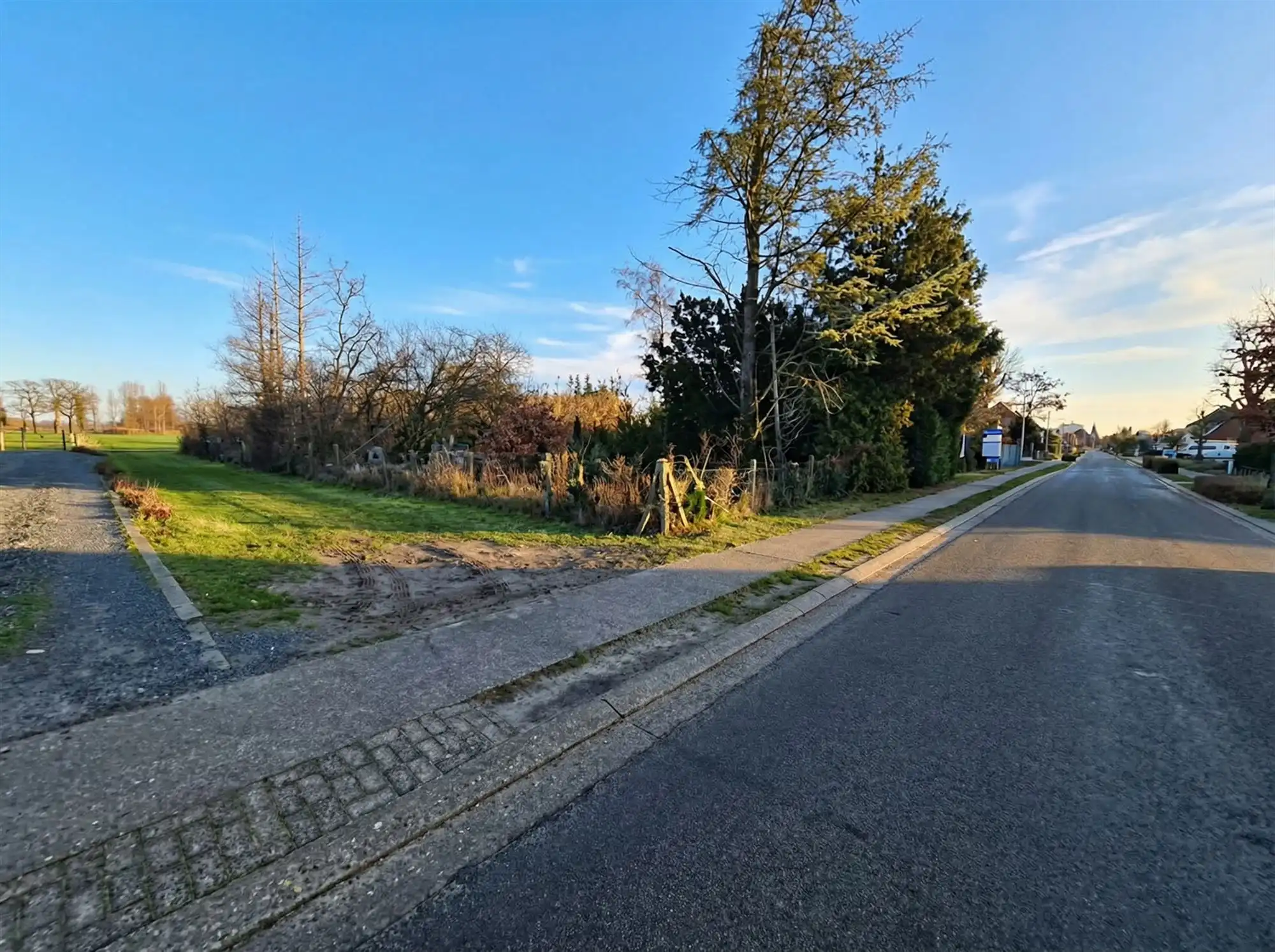 Top gelegen bouwperceel van 990 m² met een breedte van 18 m. foto 5