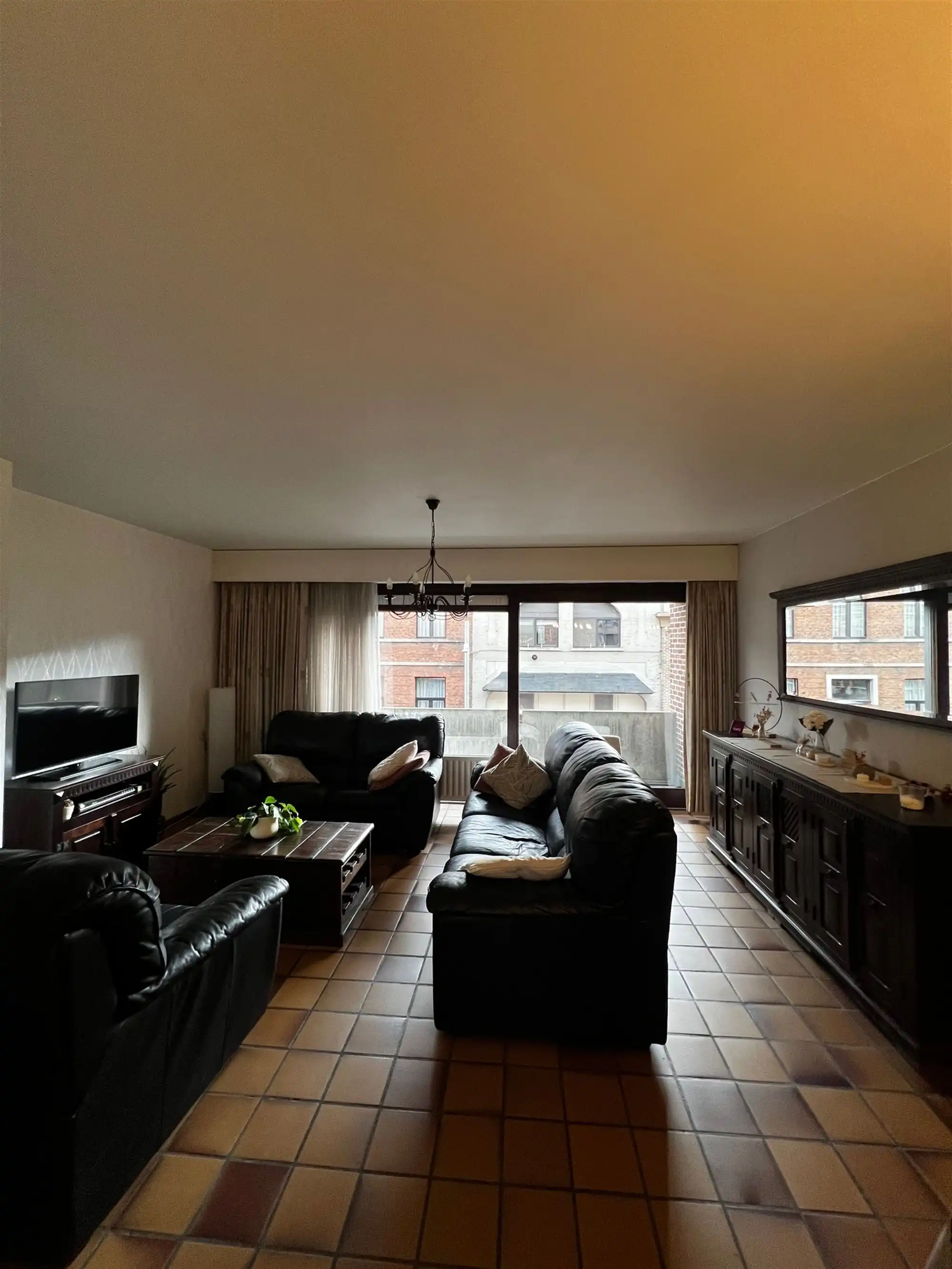 RUIM APPARTEMENT MET 3 SLAAPKAMERS EN GROOT TERRAS IN HET CENTRUM VAN BALEN foto 2