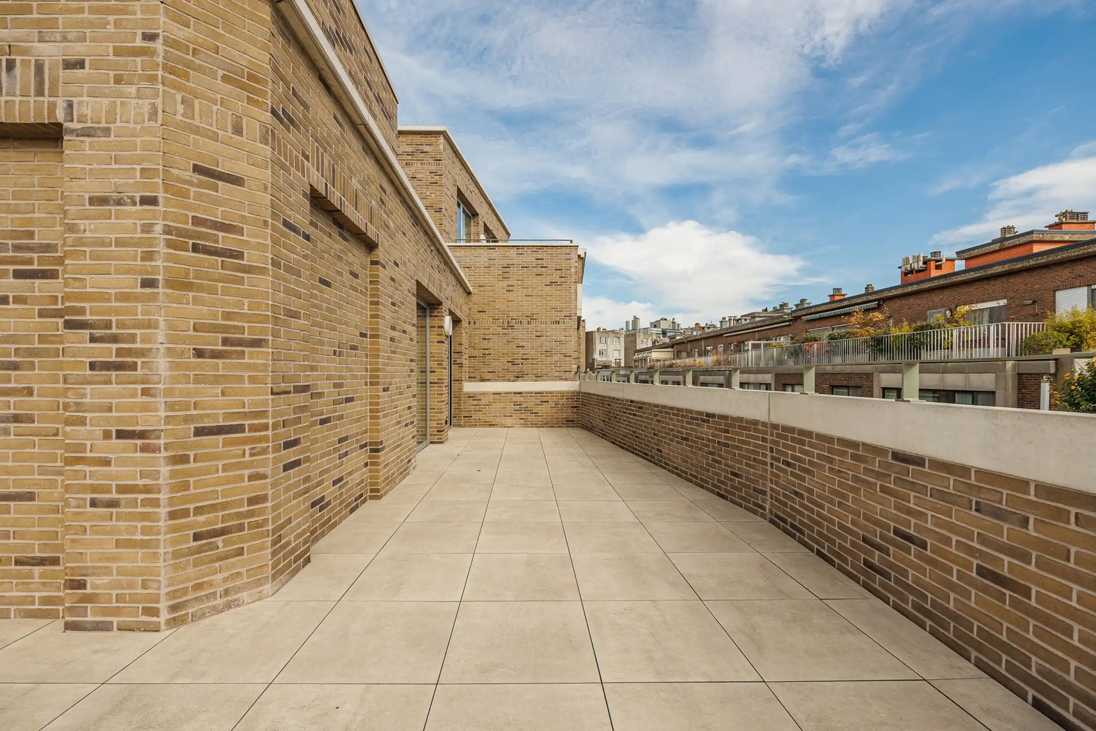 Exclusief nieuwbouwpenthouse met 47 m² terras foto 10