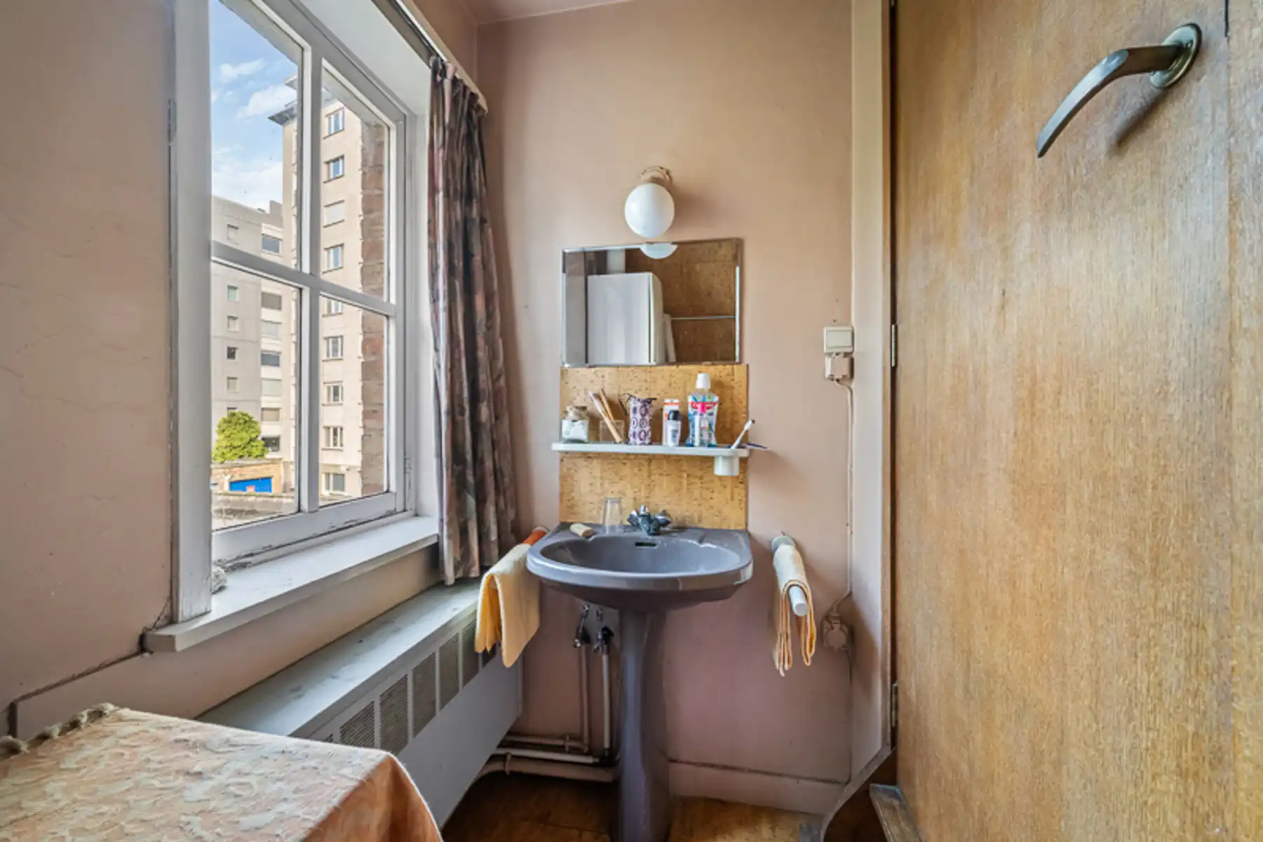 Woning met veel potentieel in fietsstraat in Sint-Michiels foto 19
