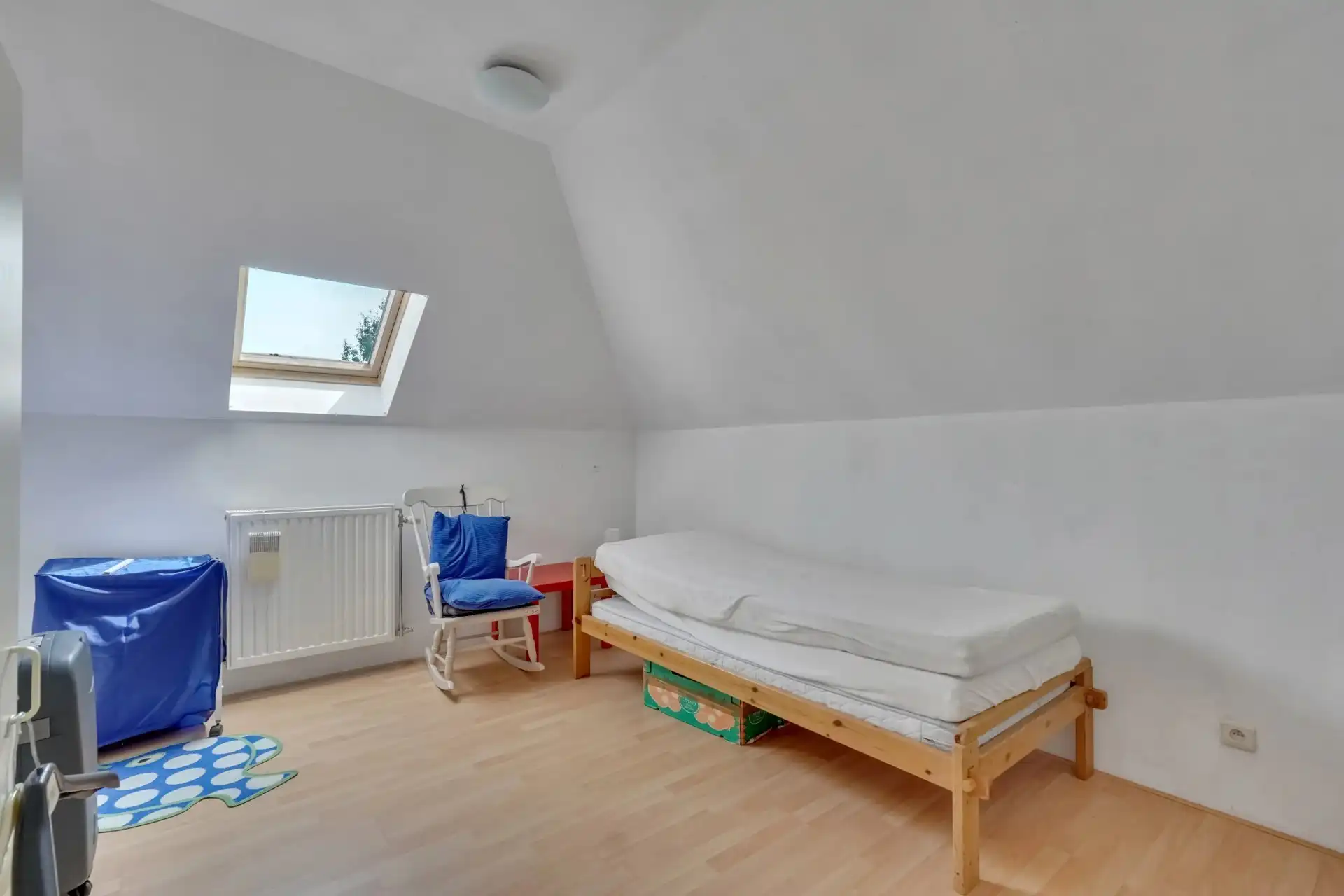 Ruime open bebouwing met zonnige tuin foto 19