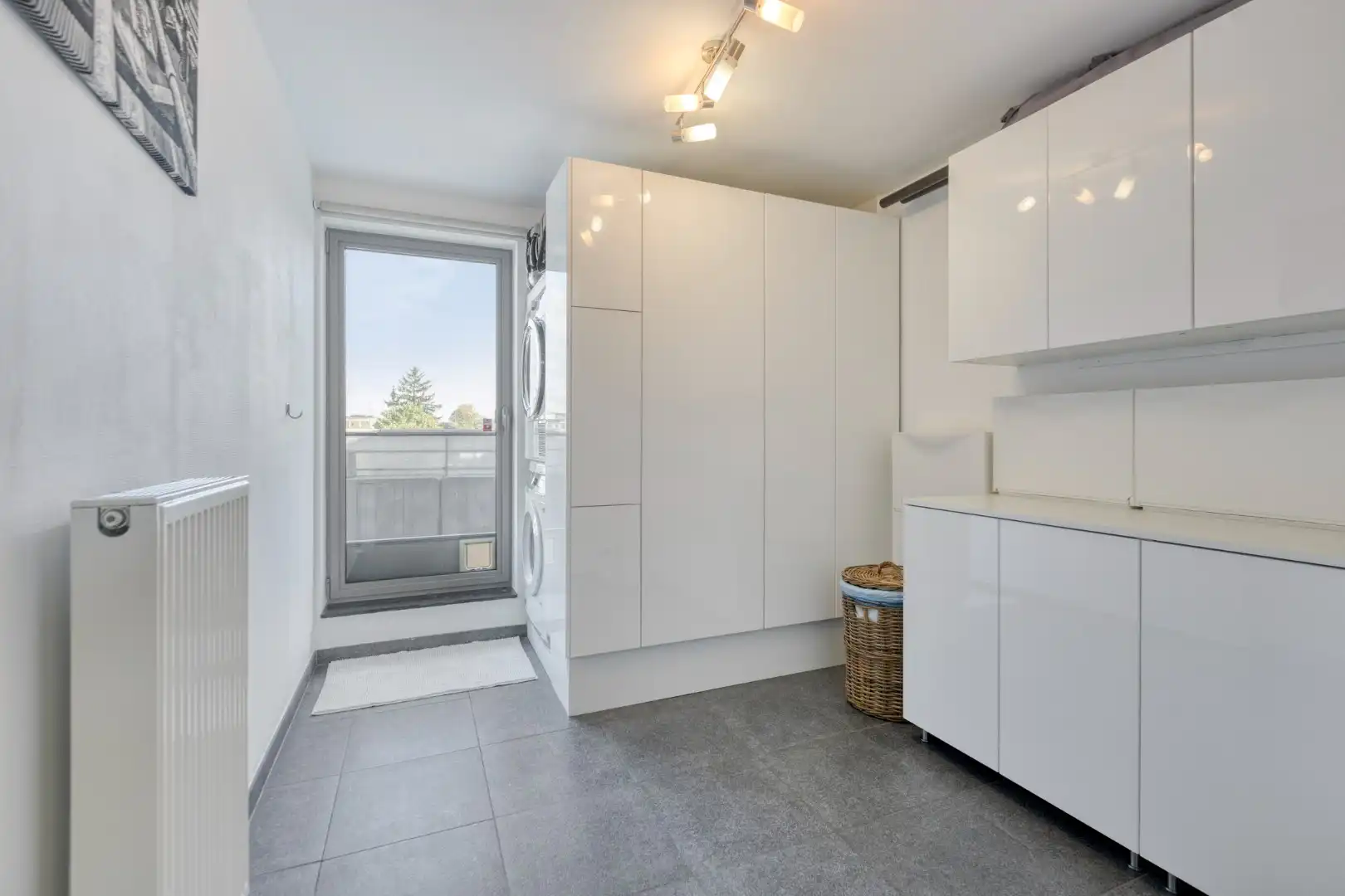 Ruim ingedeeld appartement met zonterrassen in het centrum. foto 28