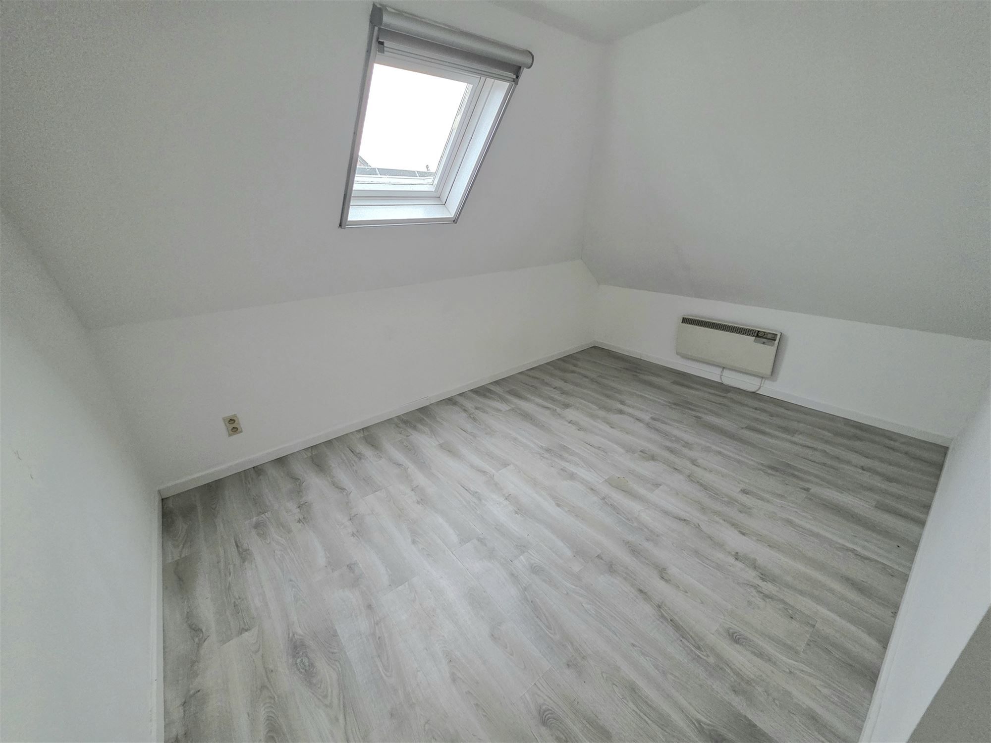 Commercieel pand vlakbij Zeshoek en Station foto 25