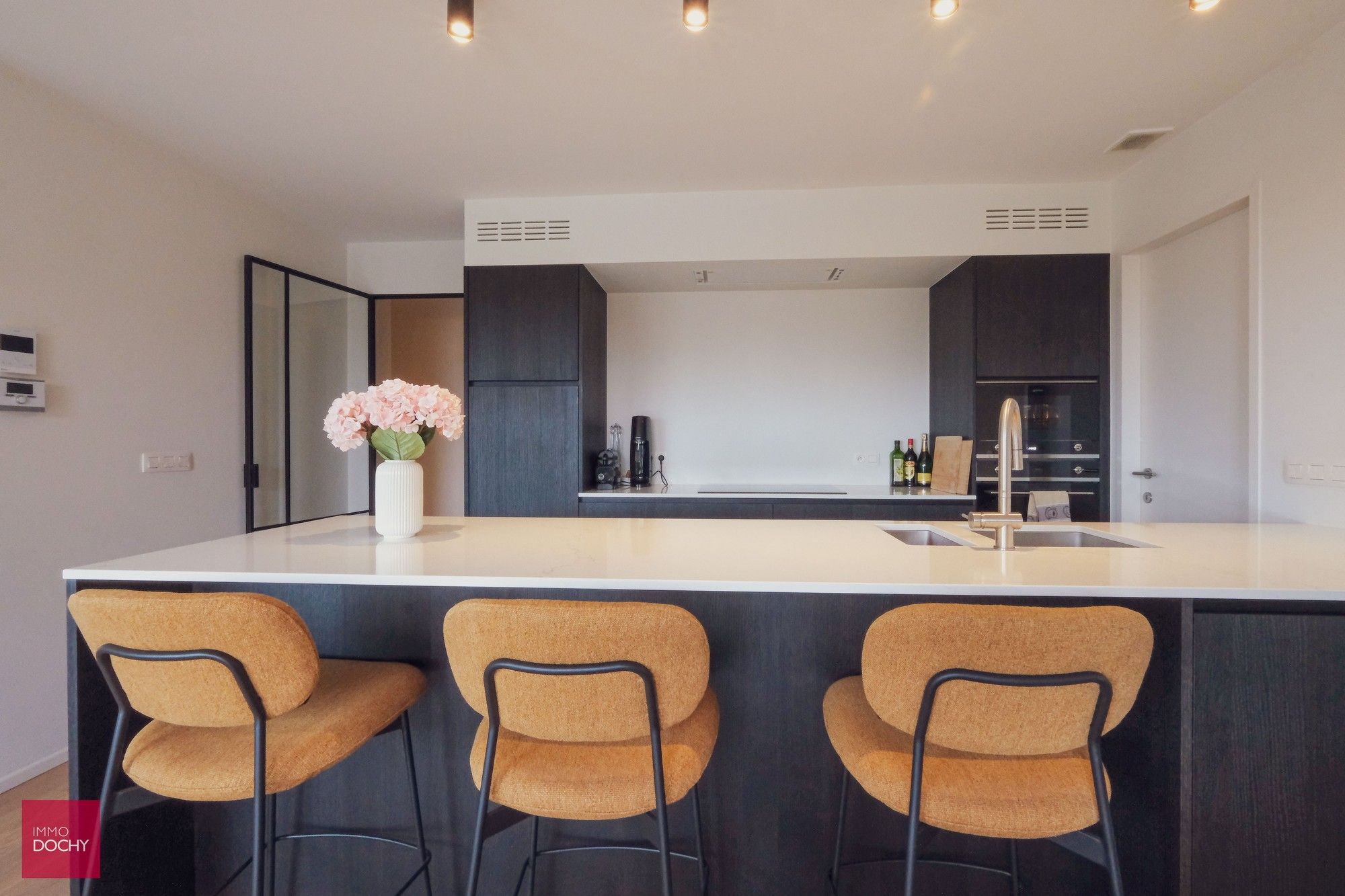 Prachtig afgewerkt appartement met ruim zonneterras centrum Waregem foto 8