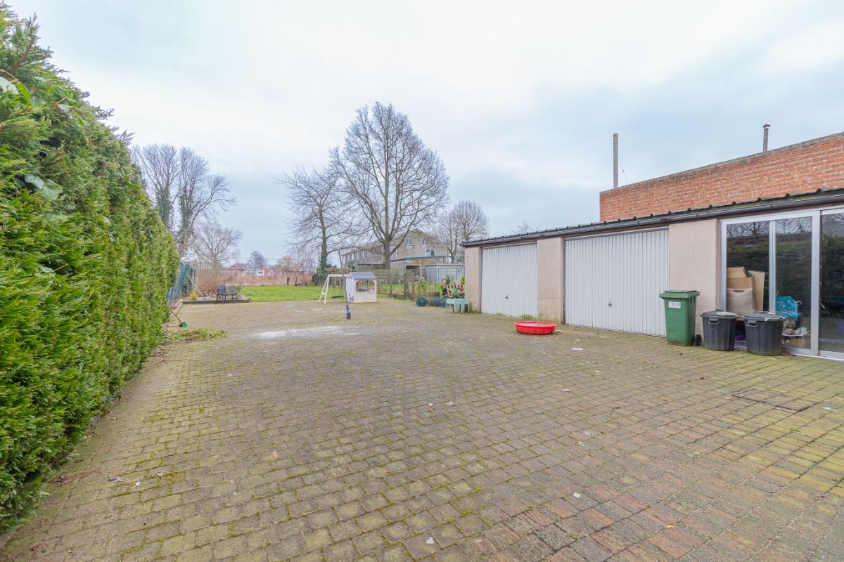 Half open bebouwing op 1.500m2. foto 14