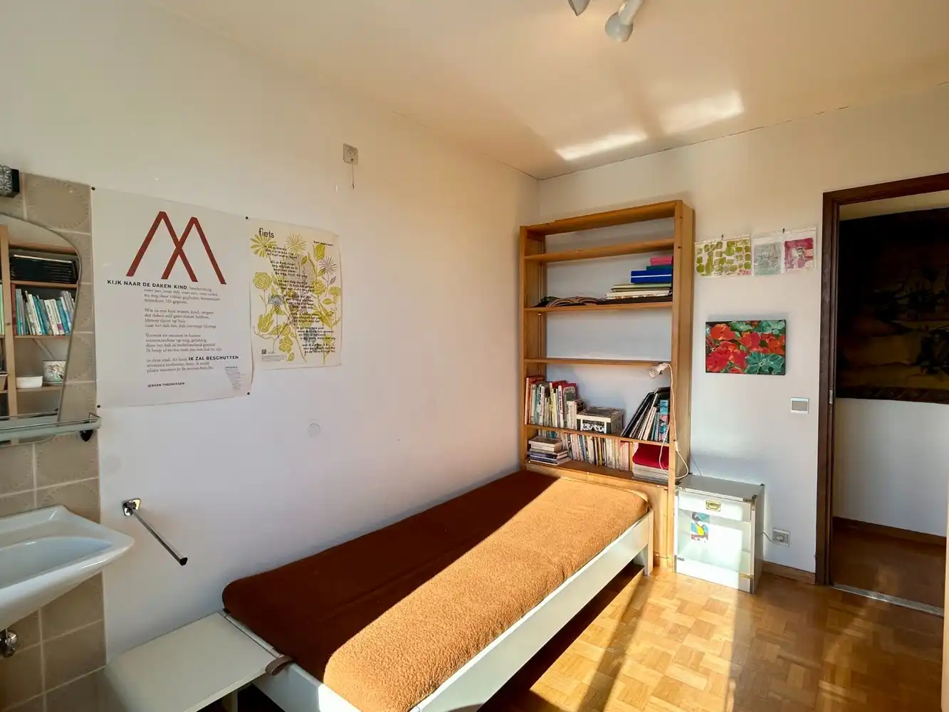 Ruim 3-kamerappartement met garagebox en autostaanplaats foto 16