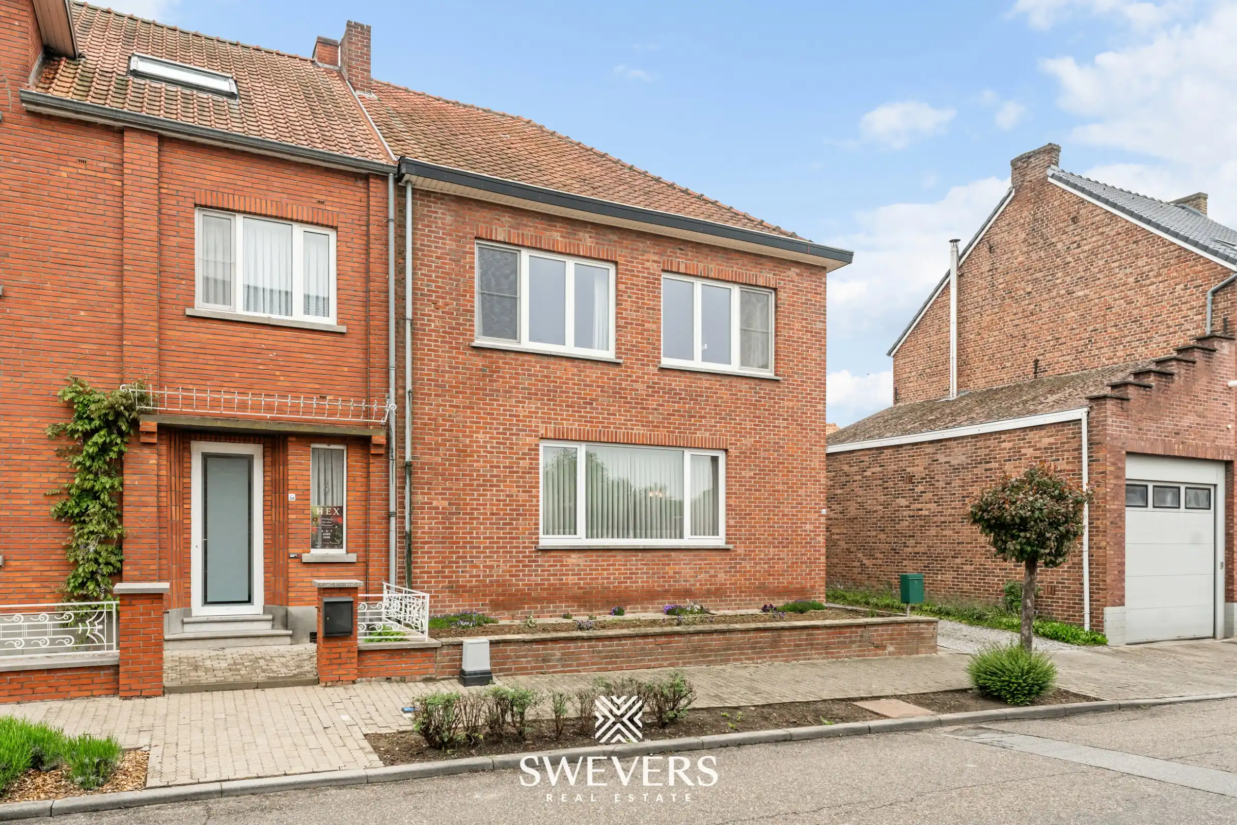 Statige woning met veel potentieel te Hoepertingen foto 32