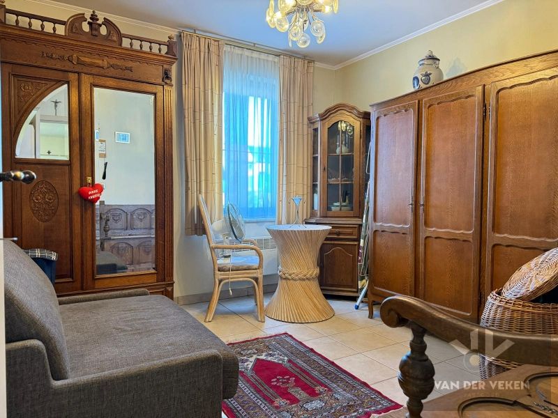 RUIM GEMEUBELD 3-SLPK APPARTEMENT foto 11