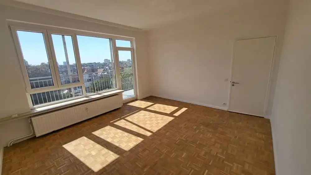 Ruim appartement met terras + Optie aankoop garagebox foto 18