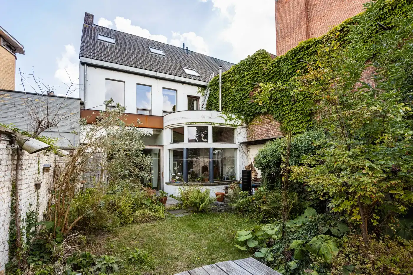 Prachtig gerenoveerd herenhuis in centrum Harelbeke foto 27