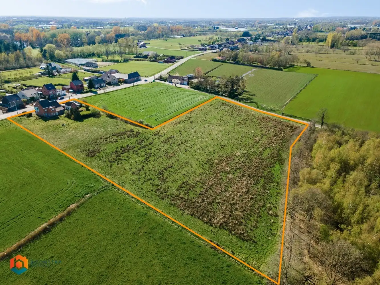 Landelijke eigendom met 5 slpkrs en bijgebouwen op bijna 1,8ha te Lier foto 2