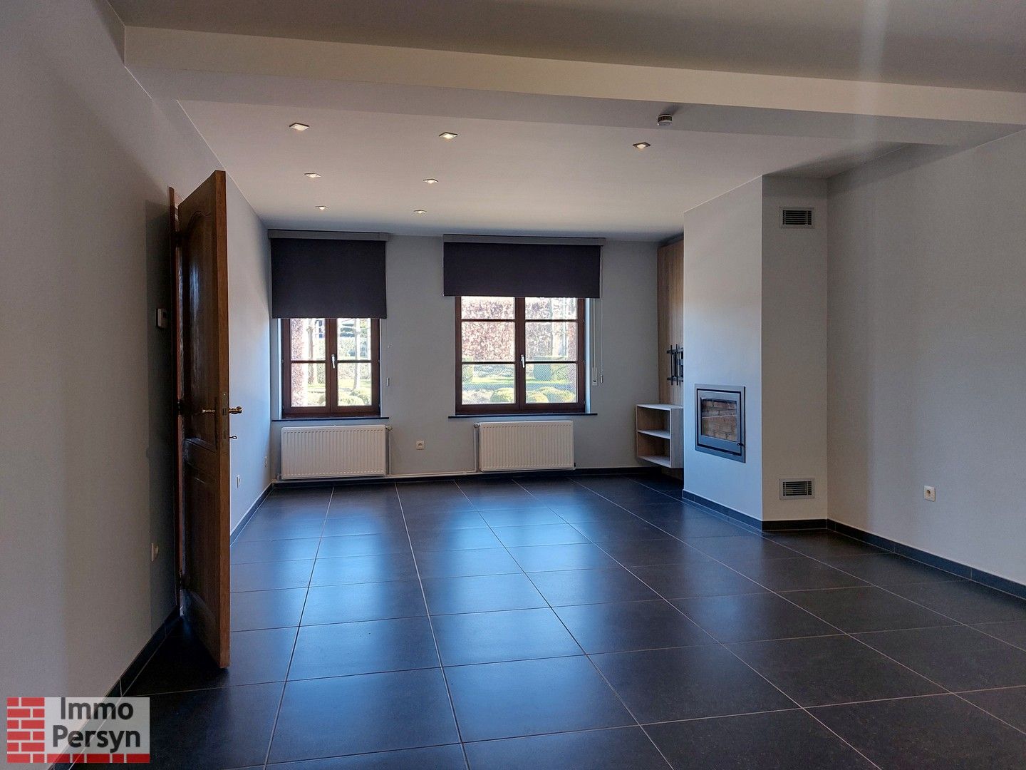 Rustig gelegen woning met loods foto 5