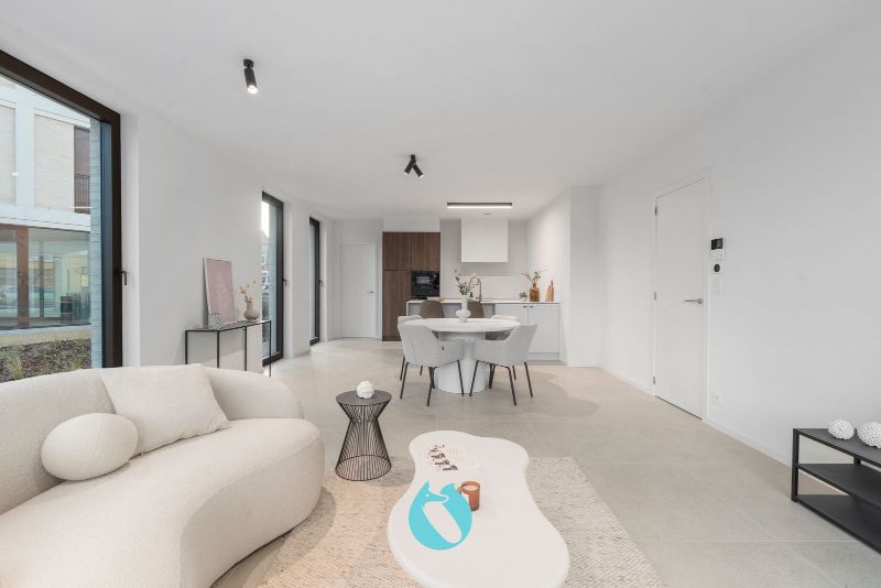 Green Square presenteert u 35 nieuwbouwappartementen en een winkelpand, letterlijk ónder de Kerktoren van Sleidinge. foto 3