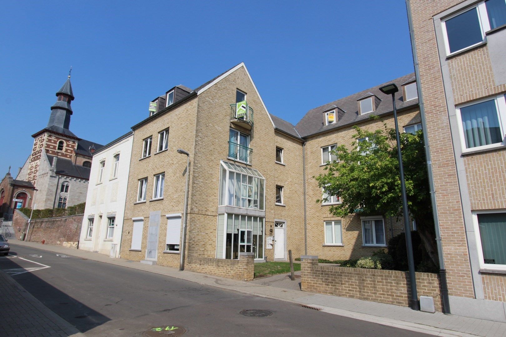 RUIM DAKAPPARTEMENT IN HET CENTRUM VAN TONGEREN foto 1