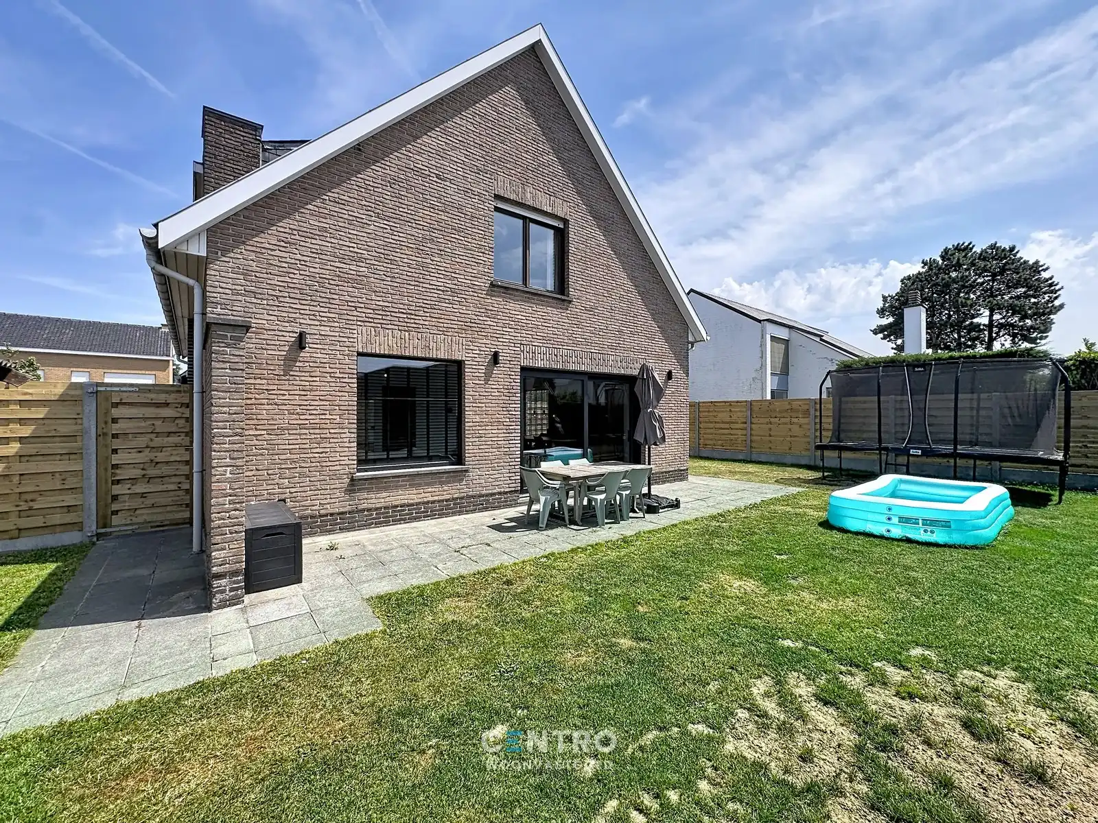 Villa met 4 slpks, garage en ZUIDger. tuin te Uitkerke! foto 25