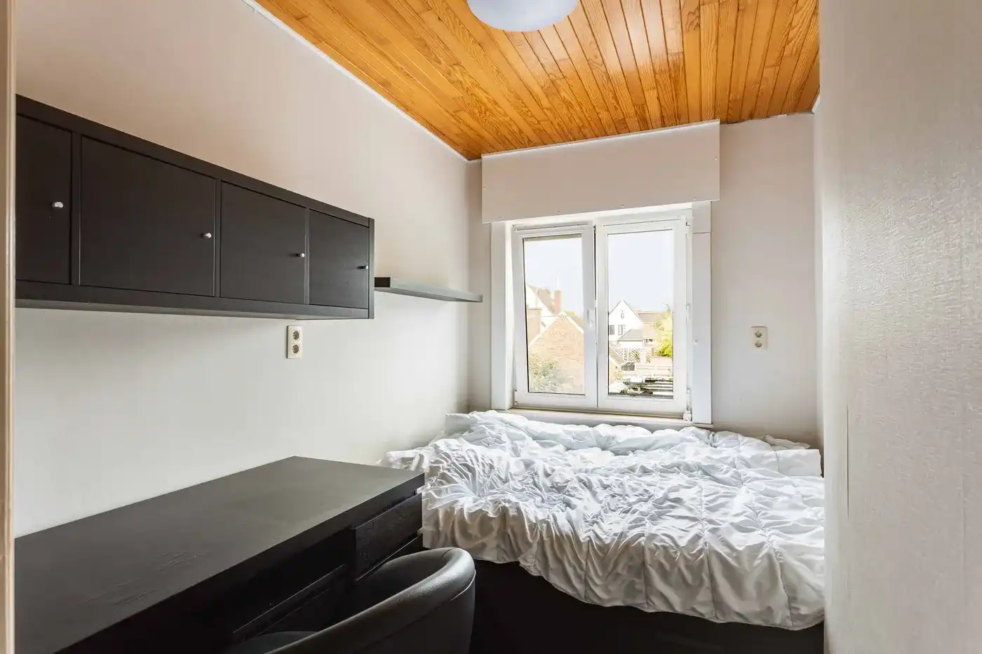 Welkom in deze toffe ruime gezinswoning op een toplocatie in Zwevegem!  foto 17