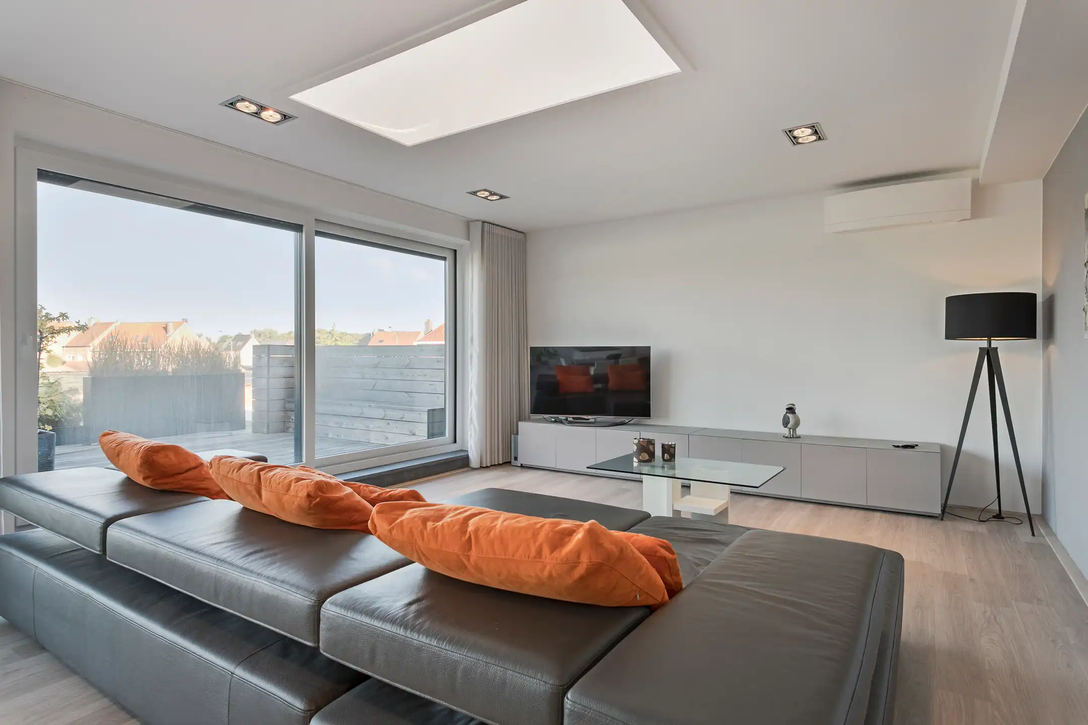 Loft met magazijn en kantoorruimte te Bonheiden foto 5