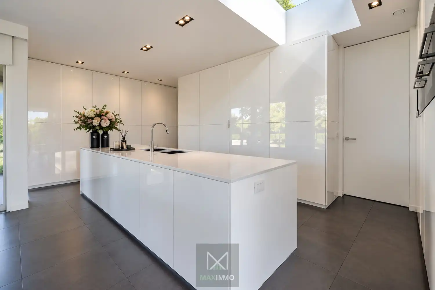 Luxevilla op 2 hectare met zwembad, loods en zicht op de Kemmelberg foto 31