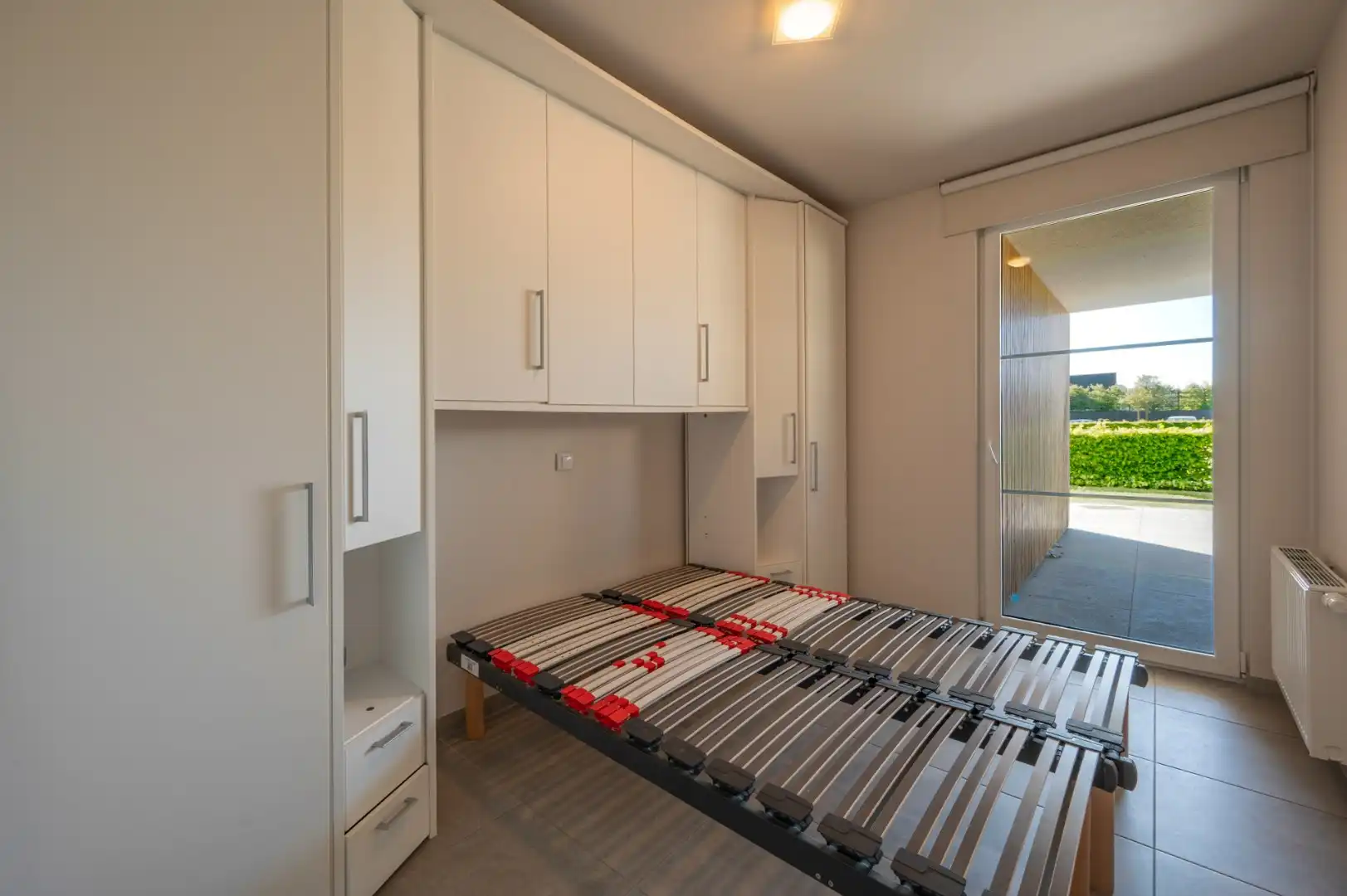 Instapklaar appartement met garage in Bredene foto 8