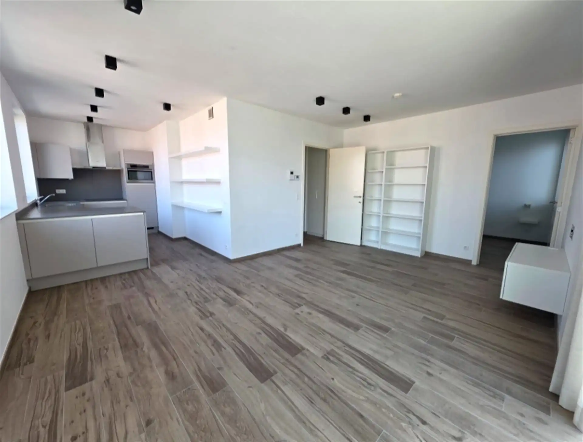 Lichtrijk appartement met zonnig terras! foto 8