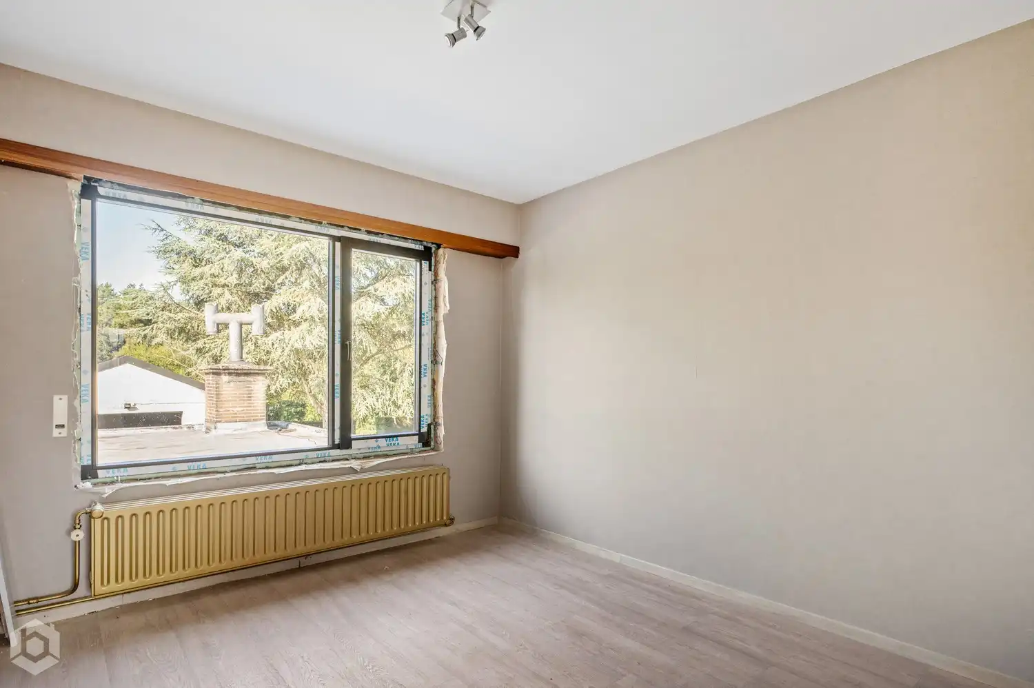 Ruime gezinswoning met magazijn van 250 m² op 9 are in Beerzel foto 15