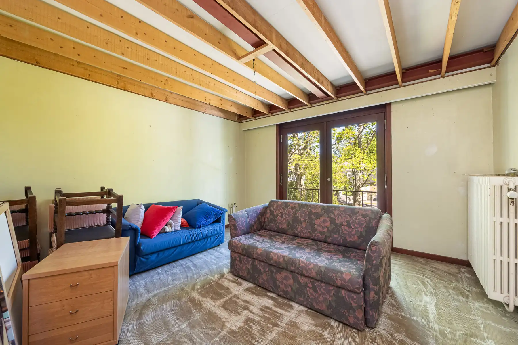 Unieke te renoveren villa op prachtig perceel foto 13